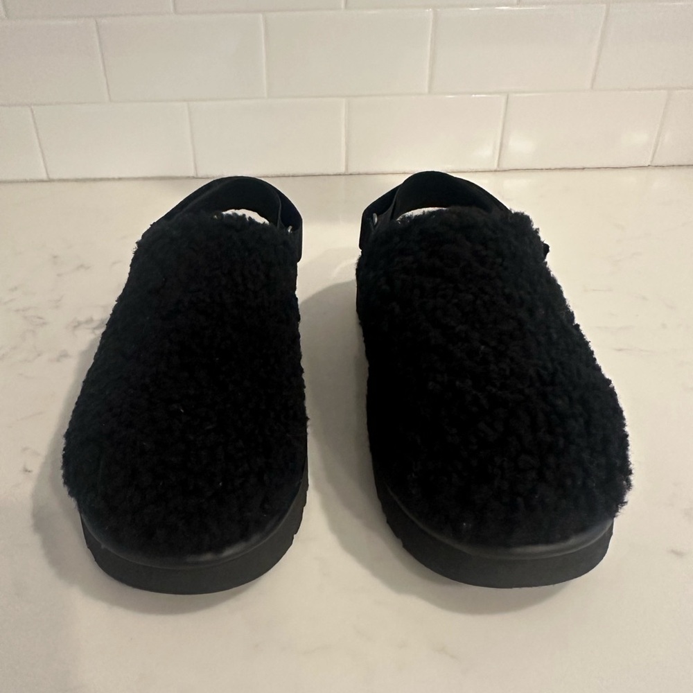 UGG Black Fuzzy Lanah Clog